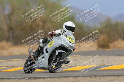 media/Sep-10-2022-SoCal Trackdays (Sat) [[a5bf35bb4a]]/Turn 6 (1140am)/